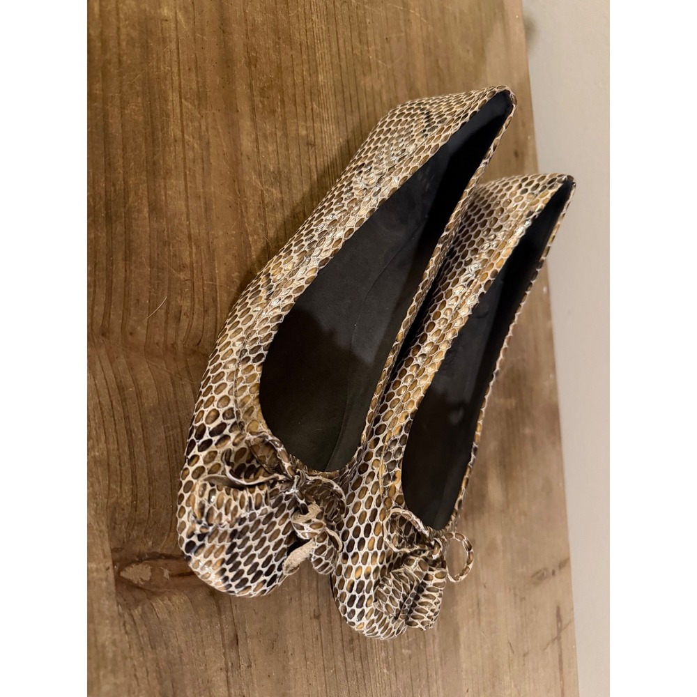Stuart Weitzman Snakeskin Print Ballet Flats Brown Tan Bow Accents 6.5M